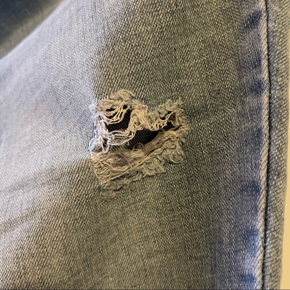 Ripped and Distressed Flirty Light Jeans - Picture 8 of 10